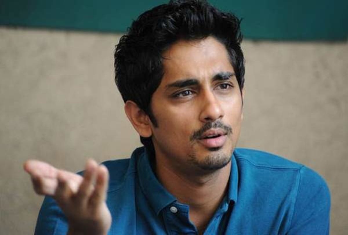 What an idiotic set of words, Actor Siddharth slams Kohli over leave India comment to fan