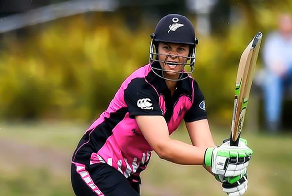 suzie bates completes three thousand t20i runs against ireland in womens world t20