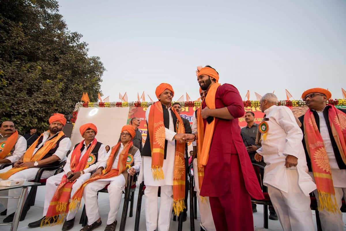 Heavy crowd reached at akhilesh yadav event of govardhan puja at varanasi in uttar pradesh