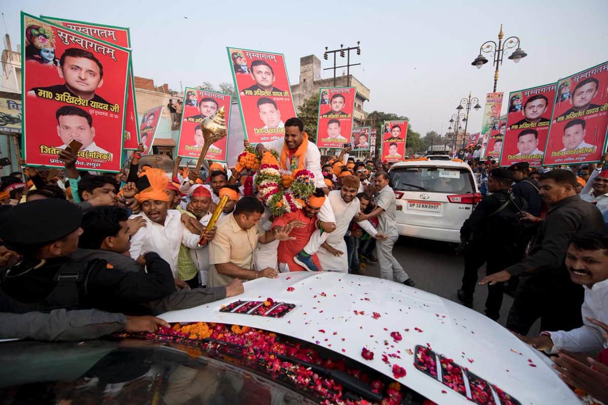Heavy crowd reached at akhilesh yadav event of govardhan puja at varanasi in uttar pradesh