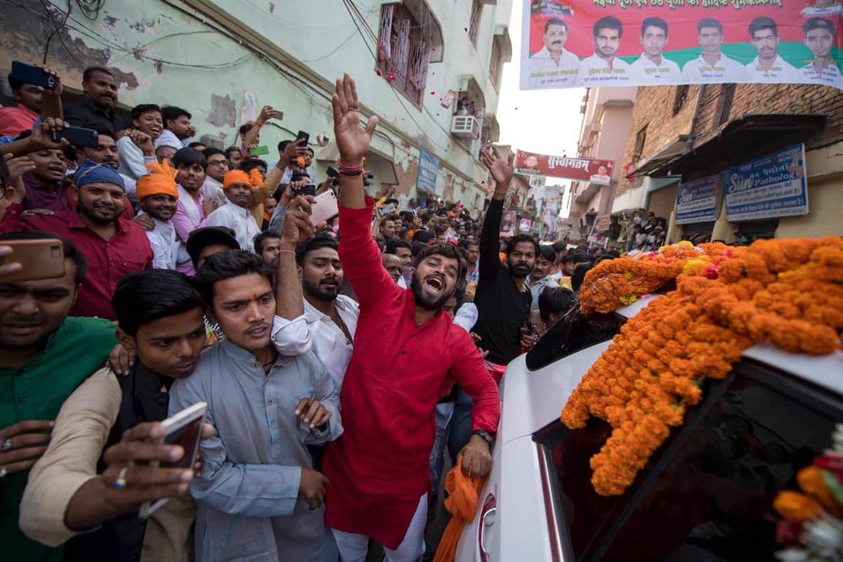 Very first  time in varanasi when uncontrol crowd reached at govardhan puja
