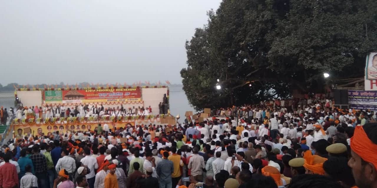 Very first  time in varanasi when uncontrol crowd reached at govardhan puja