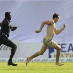 VIDEO: Ground Security Hunts Down Streaker In A Funny Chase between Sri Lanka vs England test