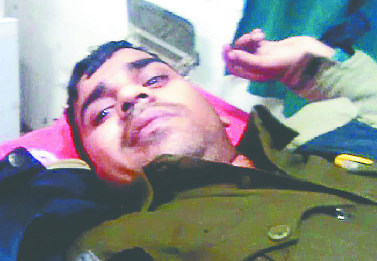 policeman injured by Gun shot in unnao