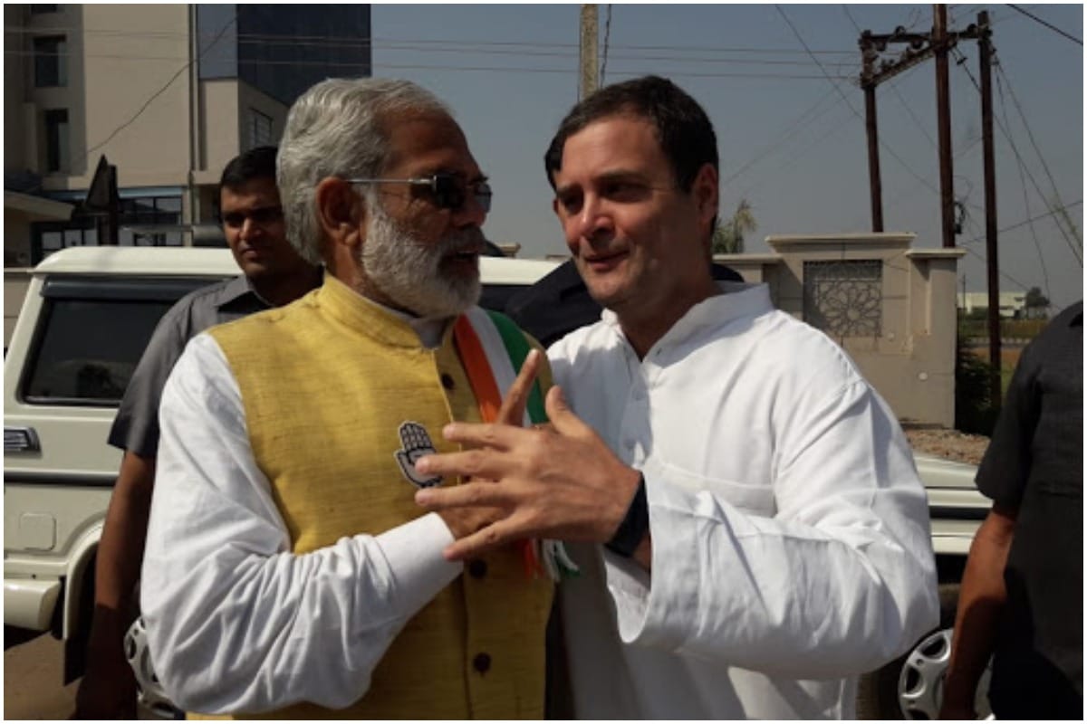 chhatisgarh assembly election 2018: when Rahul gandhi met look a like of Narendra Modi
