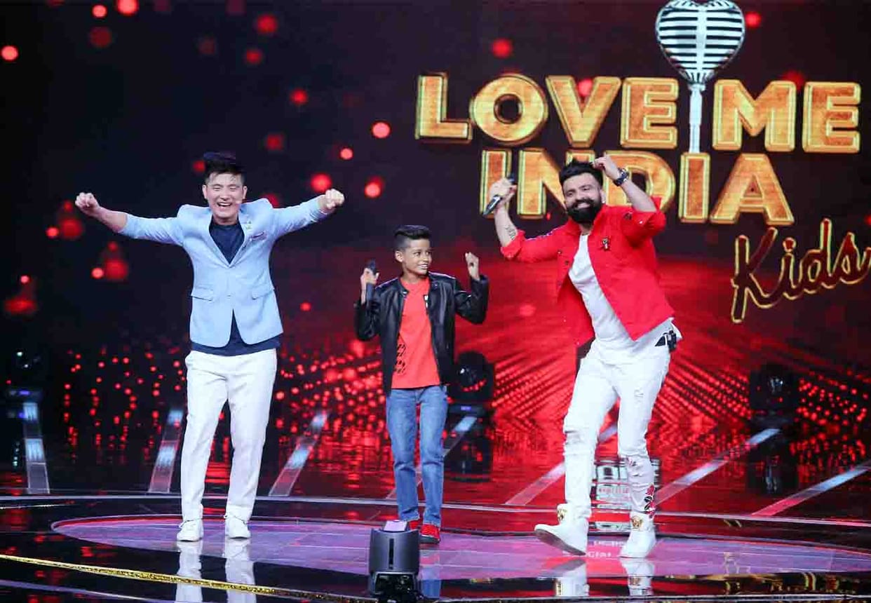 Anurag verma from Kanpur becomes the first finalist of Live Singing reality show Love Me India