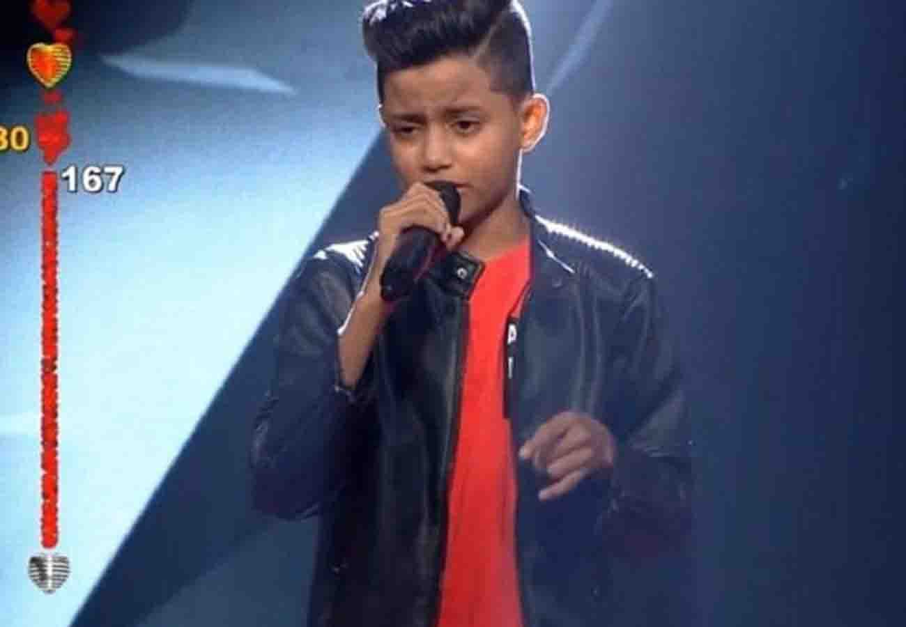 Anurag verma from Kanpur becomes the first finalist of Live Singing reality show Love Me India