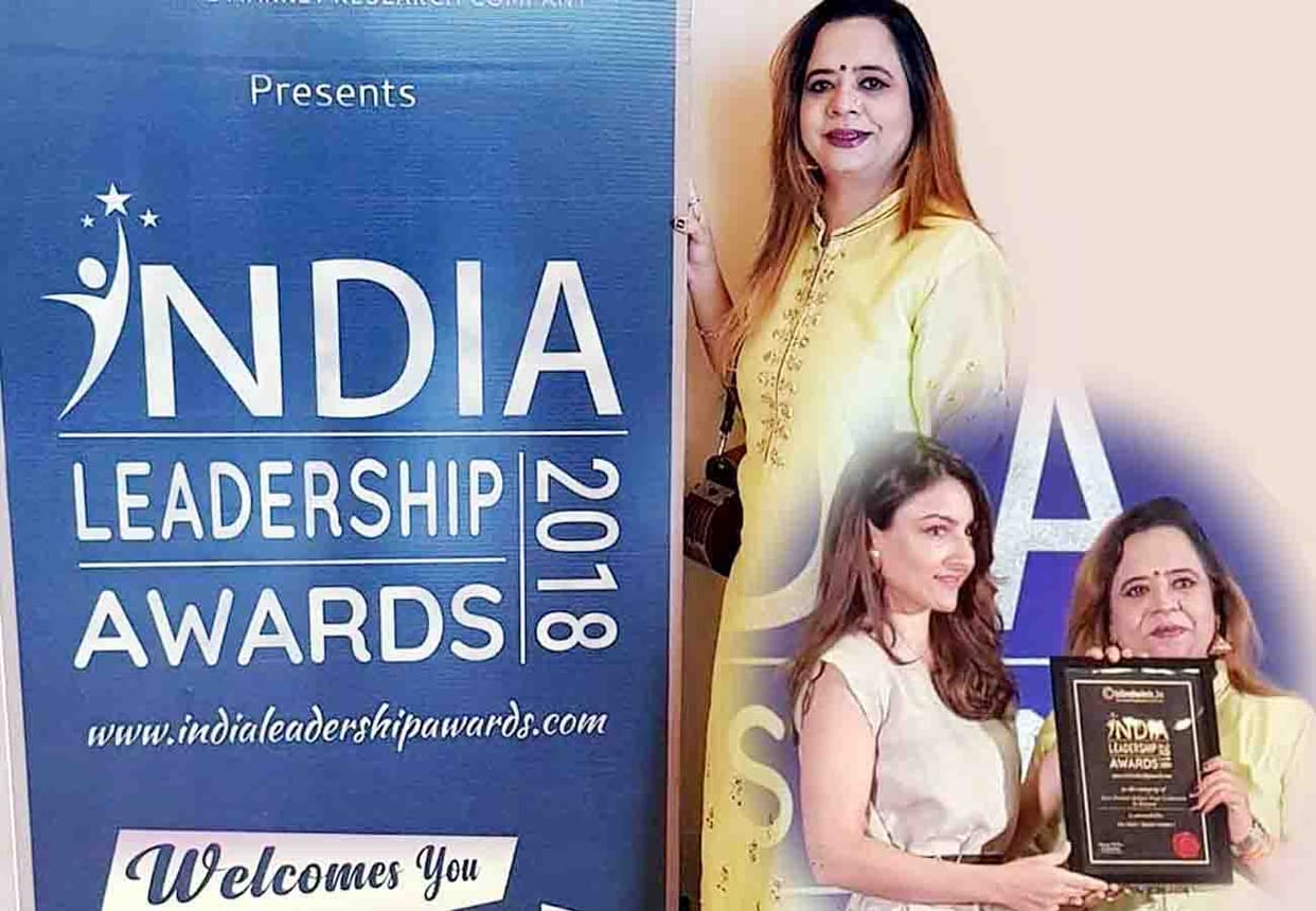 Fashion Designer Sujata won Leadership Award