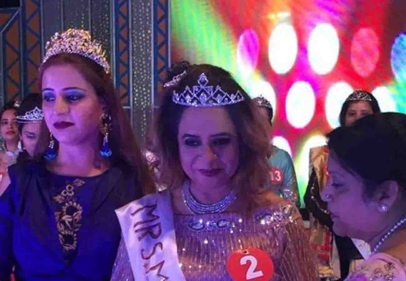 Fashion Designer Sujata won Leadership Award