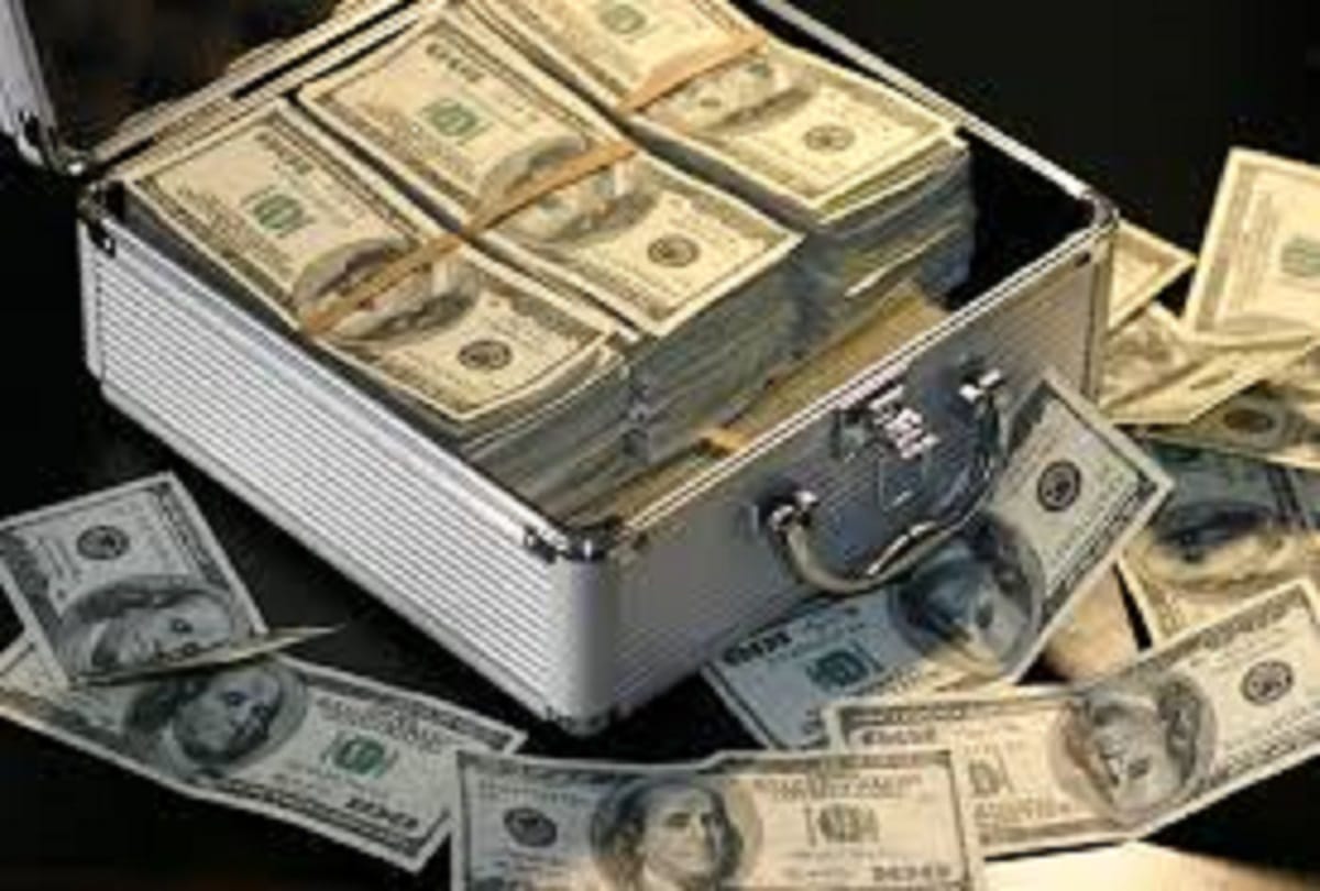 Malaysia former PM brother and others fined 100 million dollar in 1 mdb case