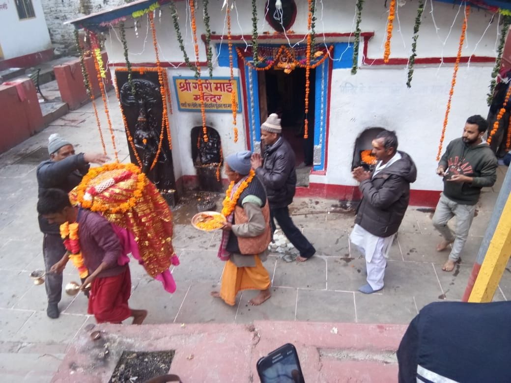 story behind uttarakhand mysterious temple
