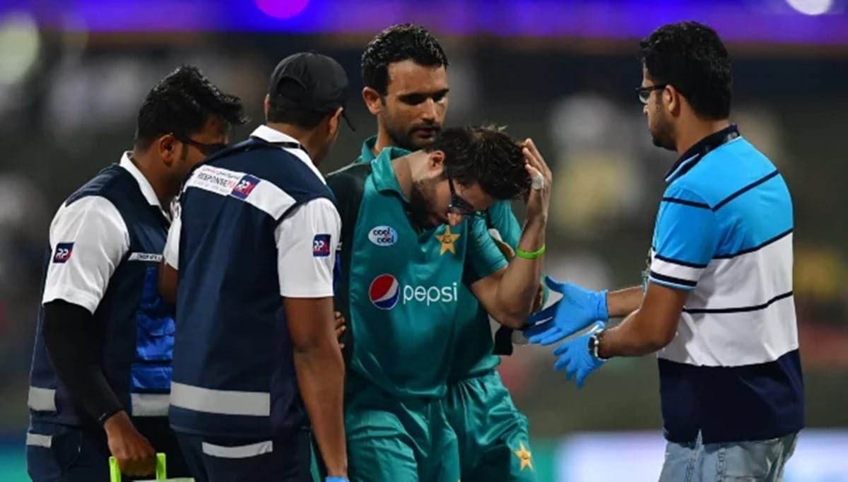 imam ul haq struck by bouncer and taken to hospital