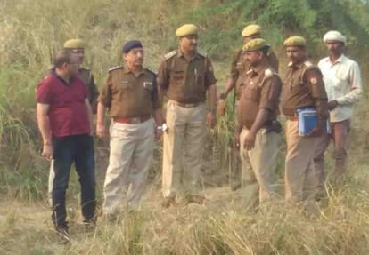 woman dead body found in the forest of jalaun