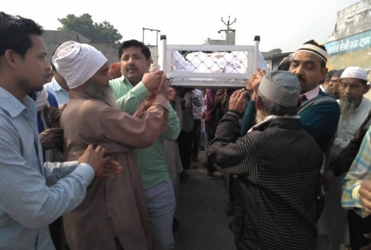 mini taj mahal maker faizul hasan qadri burried beside beloved wife in bulandshahr know his secrets
