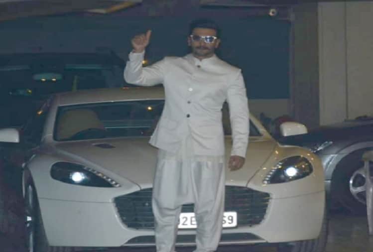 Ranveer Singh played Dilwale Dulhania Le Jayenge famous song for Deepika Padukone in Mumbai Airport