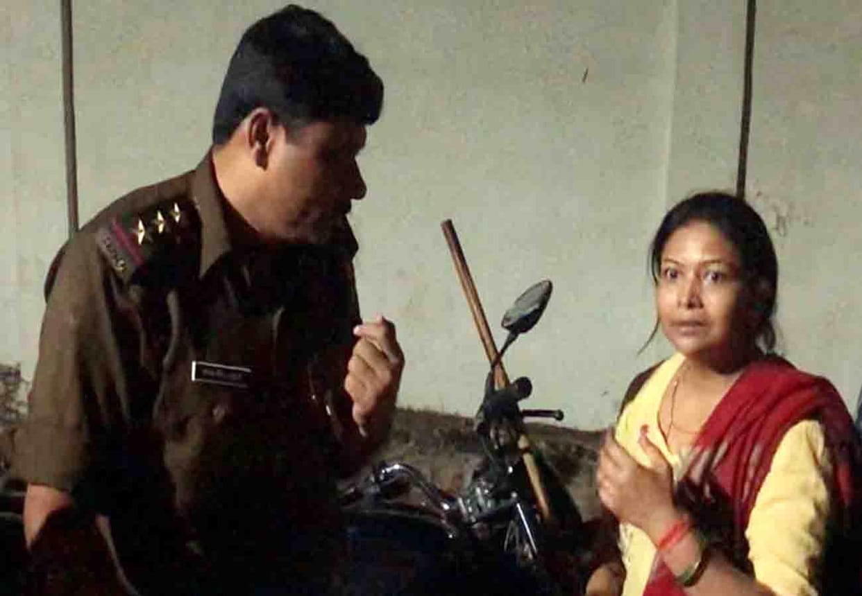 loot from SP MLA's sister in hardoi
