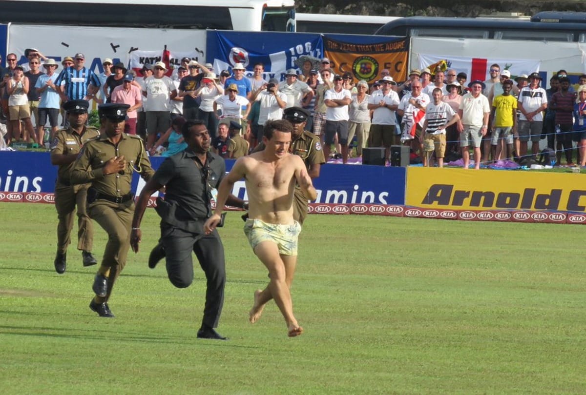 VIDEO: Ground Security Hunts Down Streaker In A Funny Chase between Sri Lanka vs England test