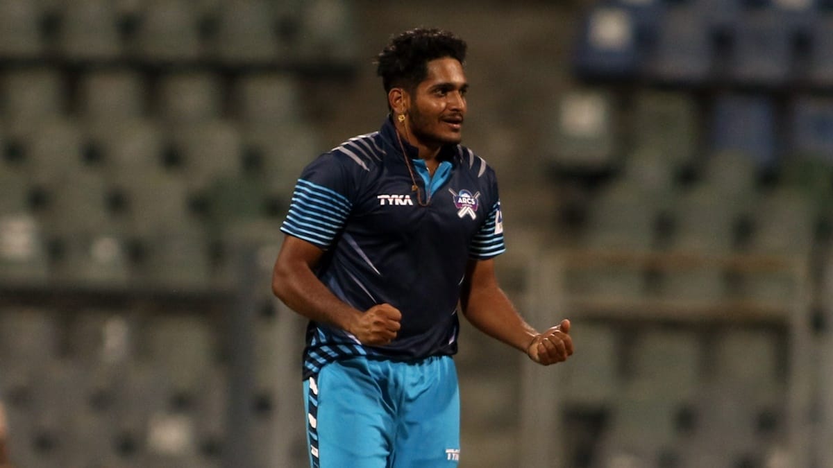 tushar deshpande leaves ipl trial for the club game