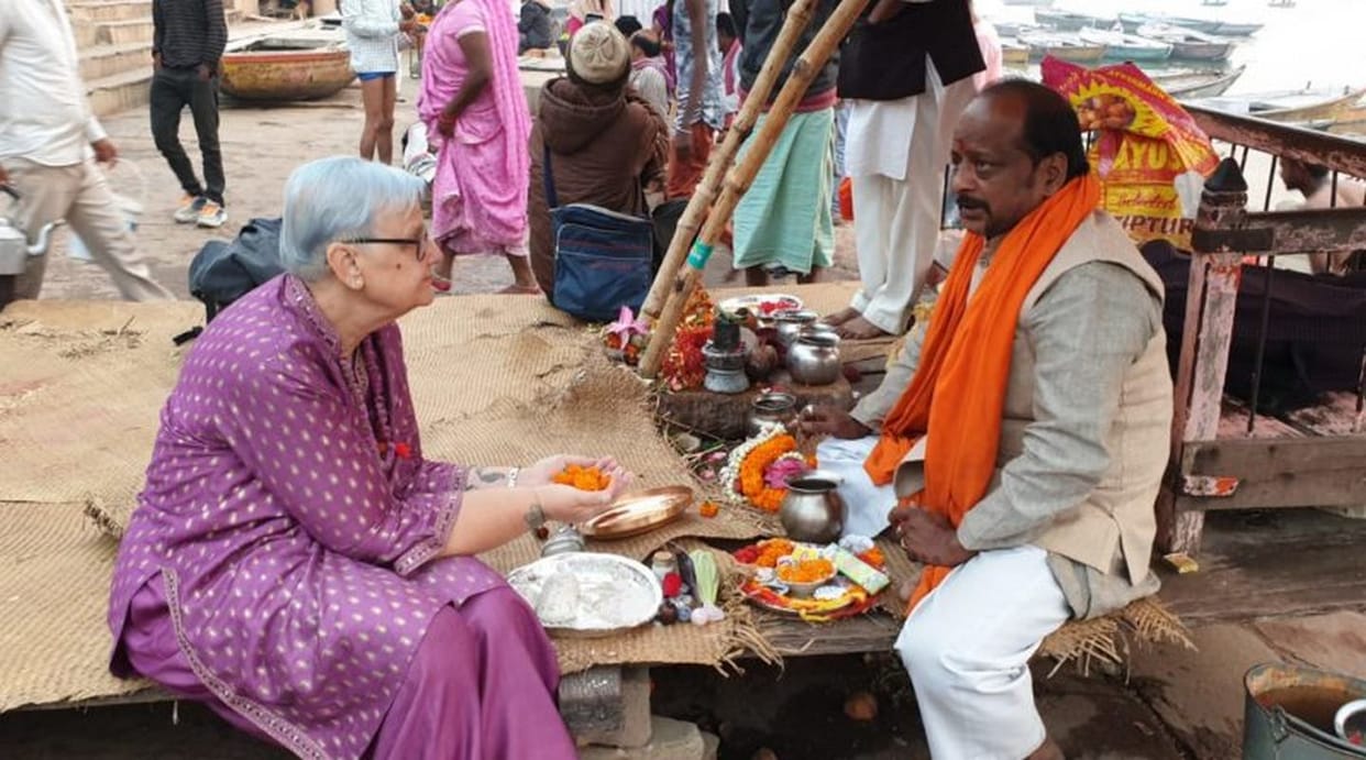 Mother from spain came varanasi for son funeral rituals