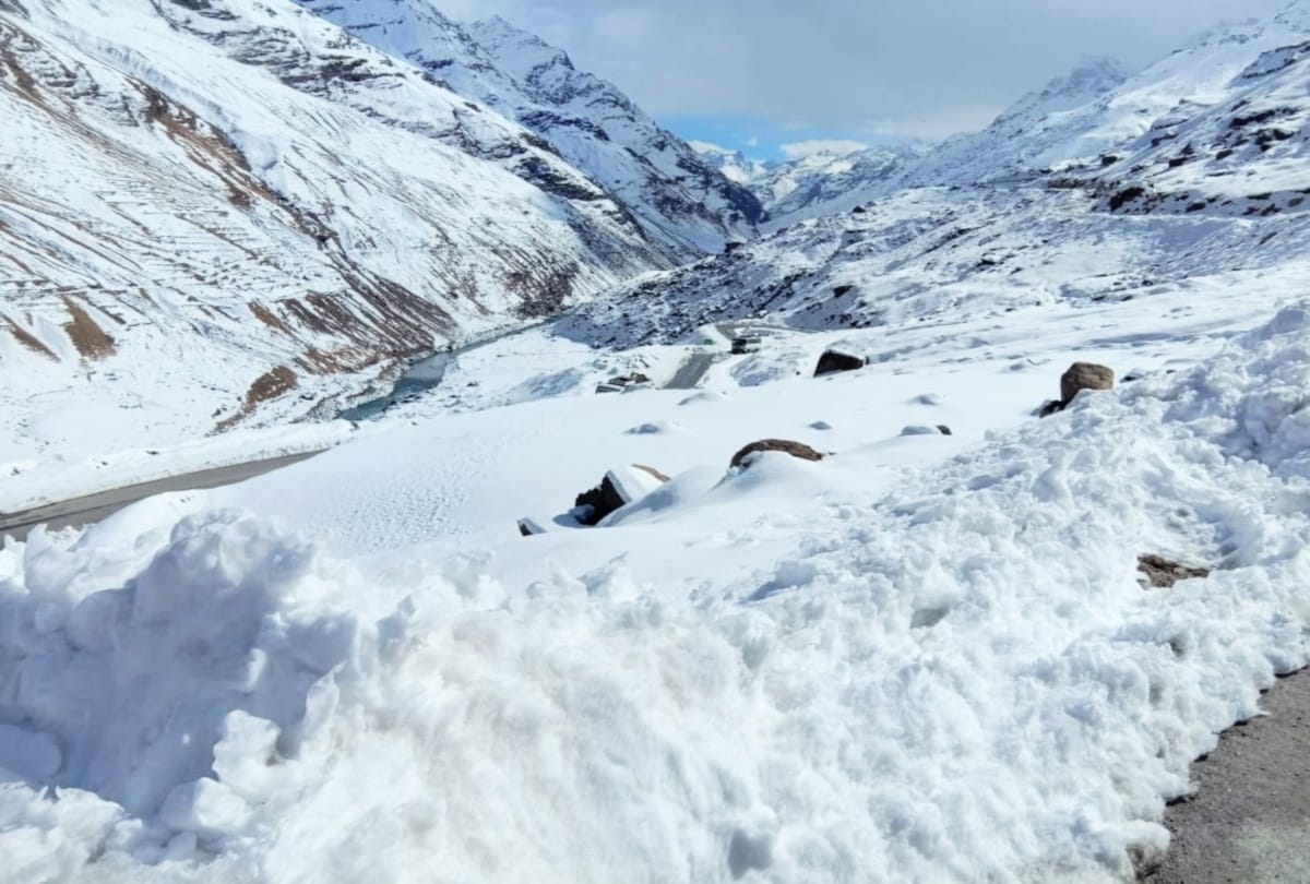 fresh snowfall recorded in Mountainous regions of himachal