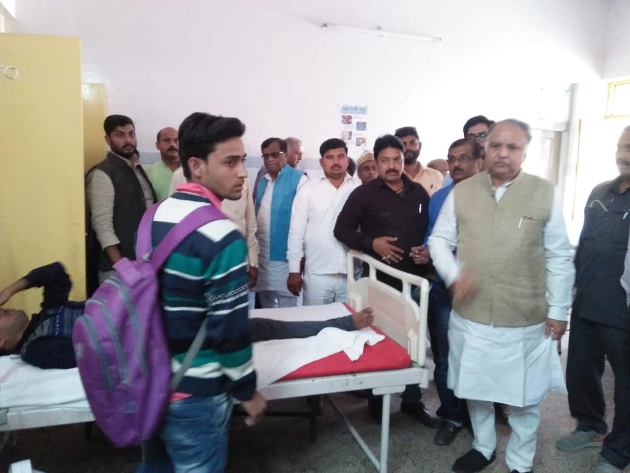 ashutosh tandon visited bahraich district hospital