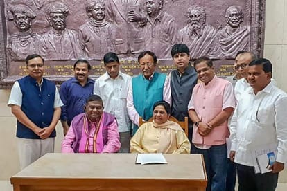 Chhattisgarh assembly elections: Congress-BJP worried with rebel candidates