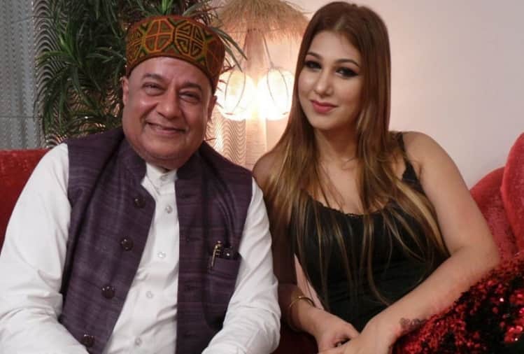 Bigg Boss 12 Anup Jalota reaction on Jasleen relationship and drinks in Kumar Vishwas sammelan