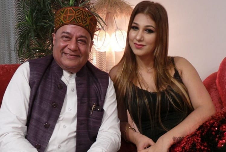 Bigg Boss 12 Anup Jalota reaction on Jasleen relationship and drinks in Kumar Vishwas sammelan