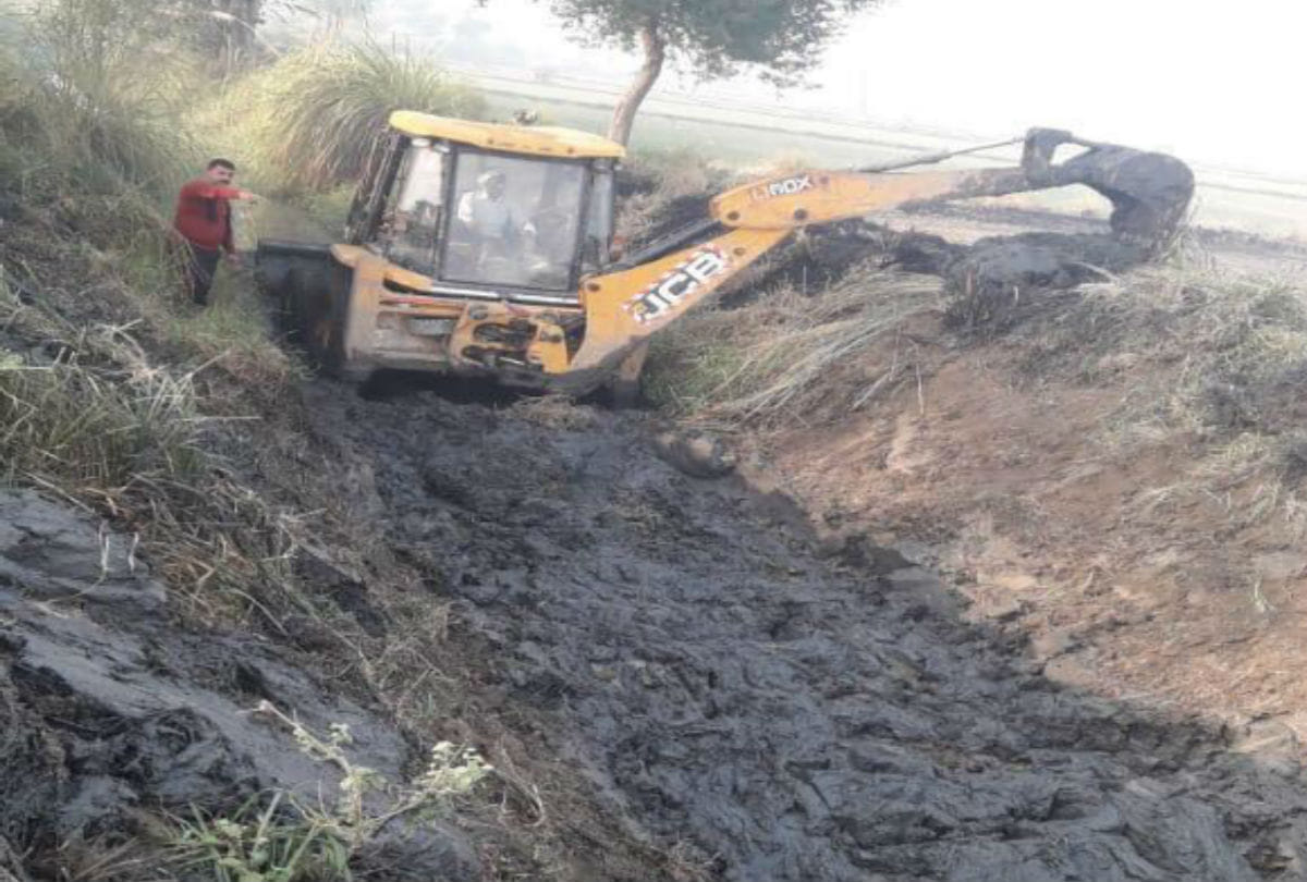 amar ujala news impact officials made cleaning of the canal in mathura