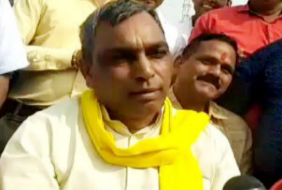 UP elections: BJP trying to bring SubhaSP back in its fold, Dayashankar Singh met Rajbhar