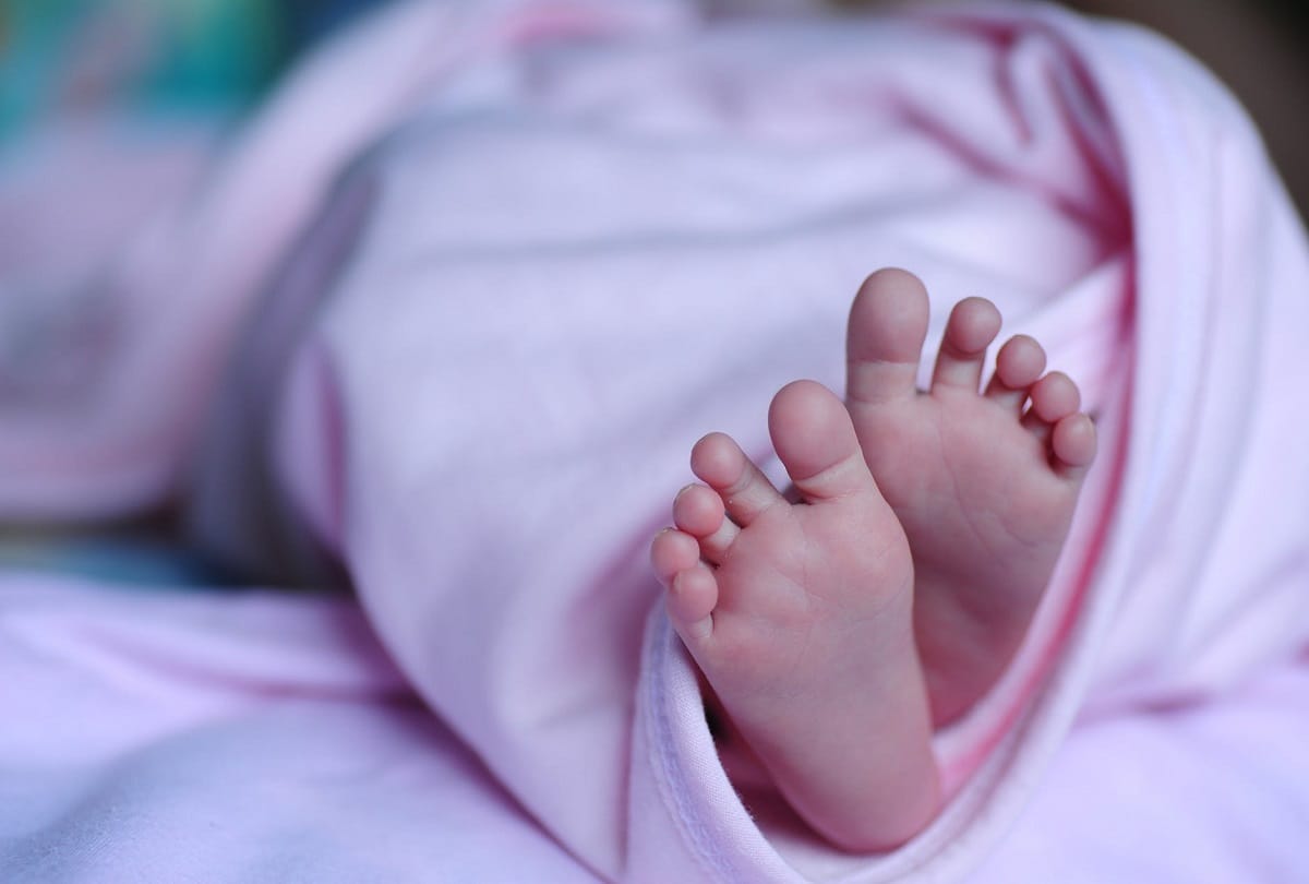 four month daughter killed by mother in lucknow