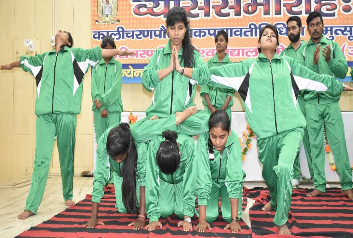 Surprise activities of Students at Chaudhary Charan Singh University