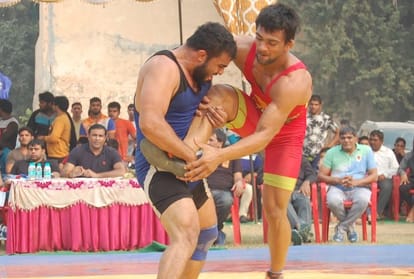 Geeta Fogat wins gold medal at State Wrestling Championship in sonipat