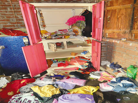 Jewelery and cash stolen from the farmer's house 1.7 million in farrukhabad