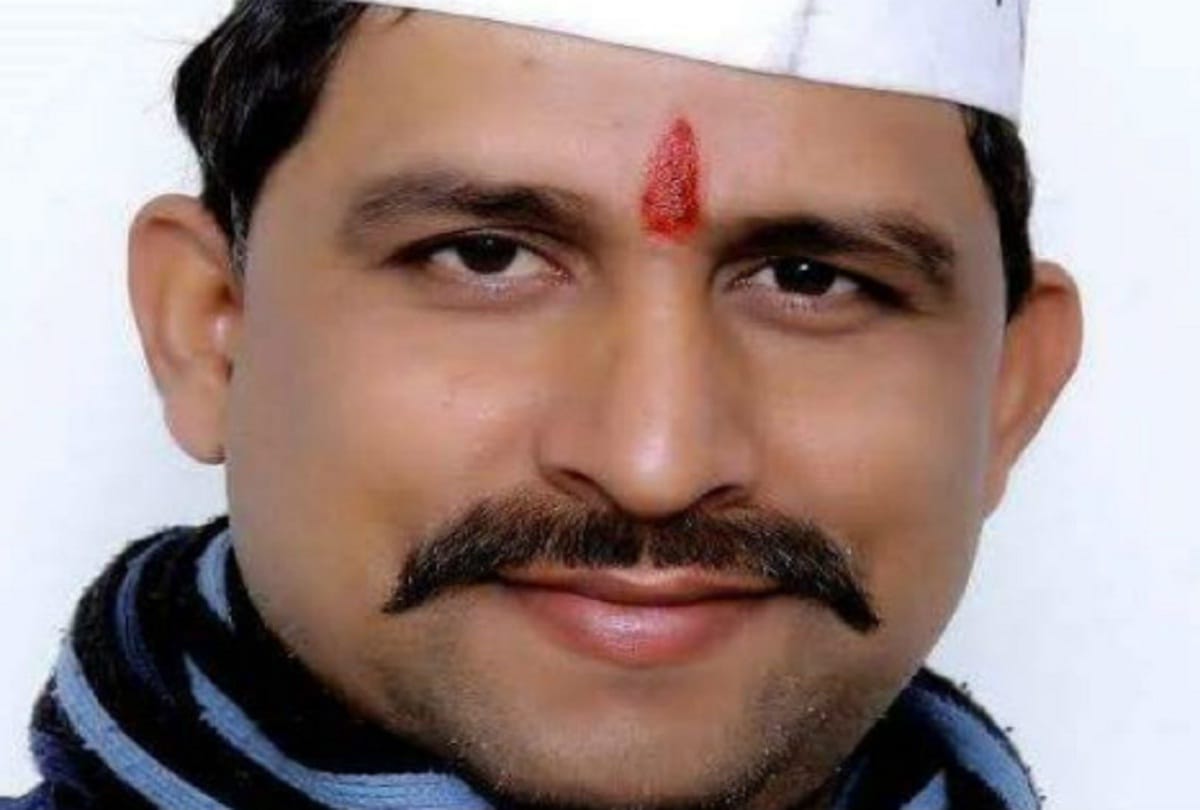 रजत पदक विजेता को आप नेता ने किया सम्मानित
