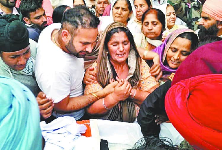 Indian Army Paratrooper Hardeep Singh Funeral in Paternal Village