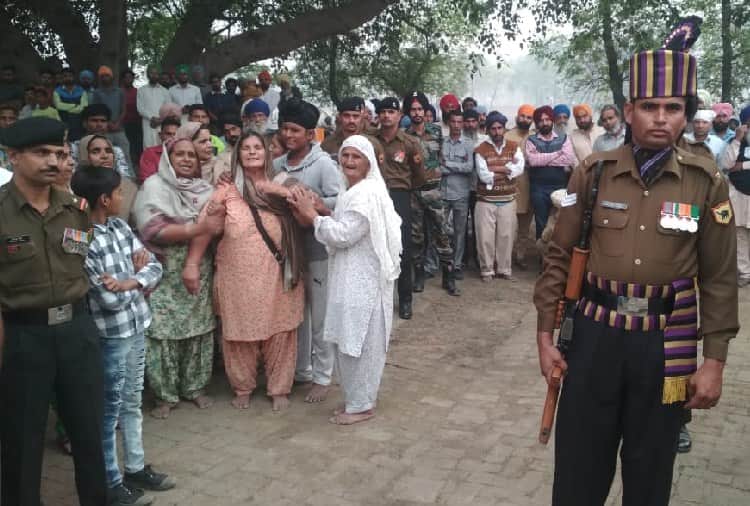 Indian Army Paratrooper Hardeep Singh Funeral in Paternal Village