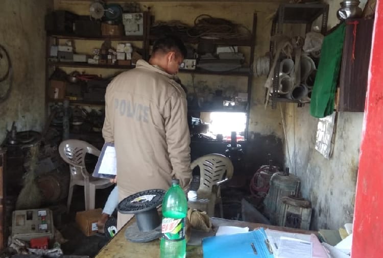 गुरपलाह में बिजली की दुकान में चोरी