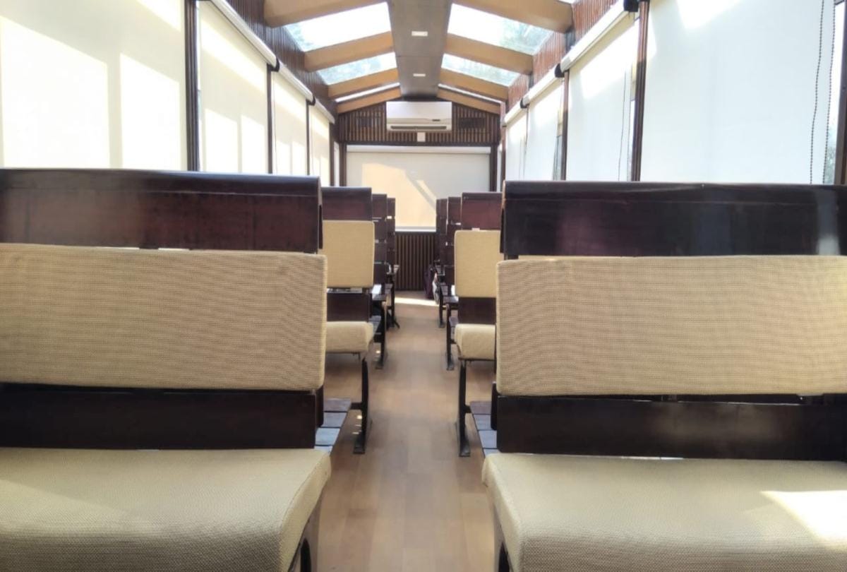 Railway's Vista Dome Coach equipped with modren facilities reached shimla