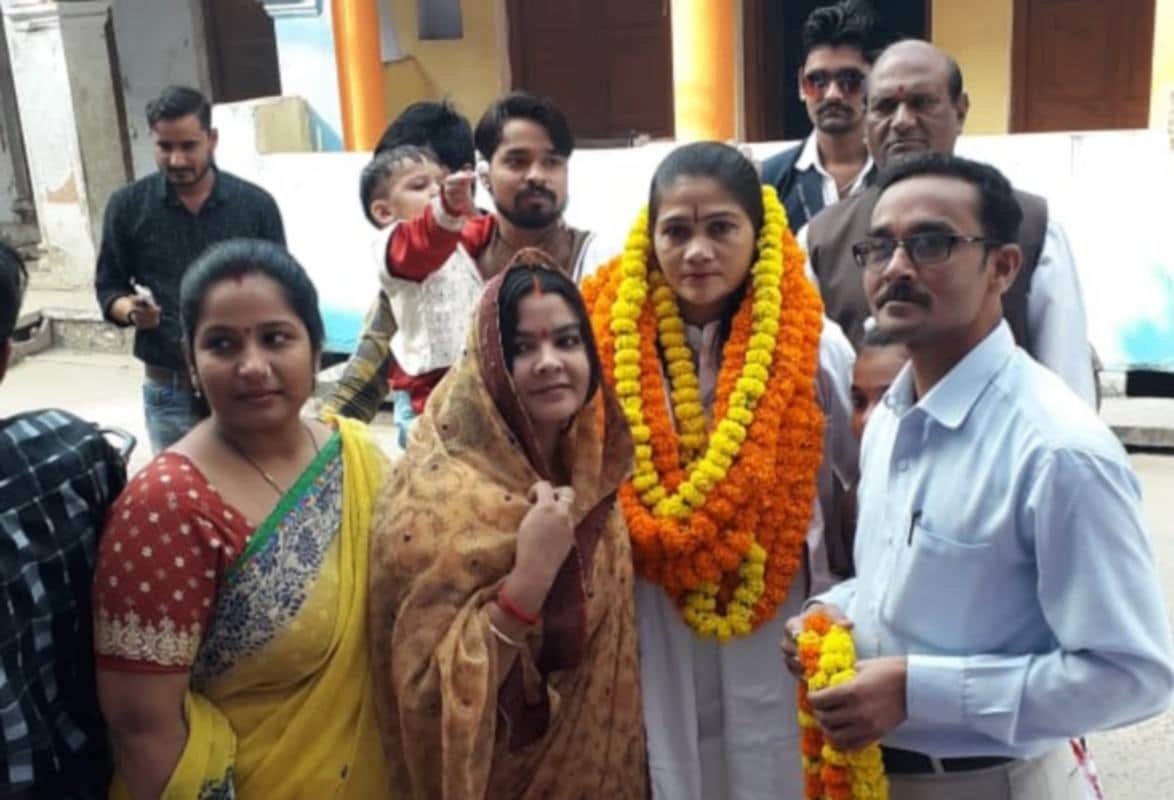 Bandit Queen sima yadav may be fight loksabha election from mirzapur