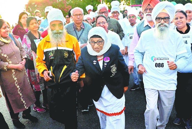 102 year old Maul Kaur run in chandigarh Marathon