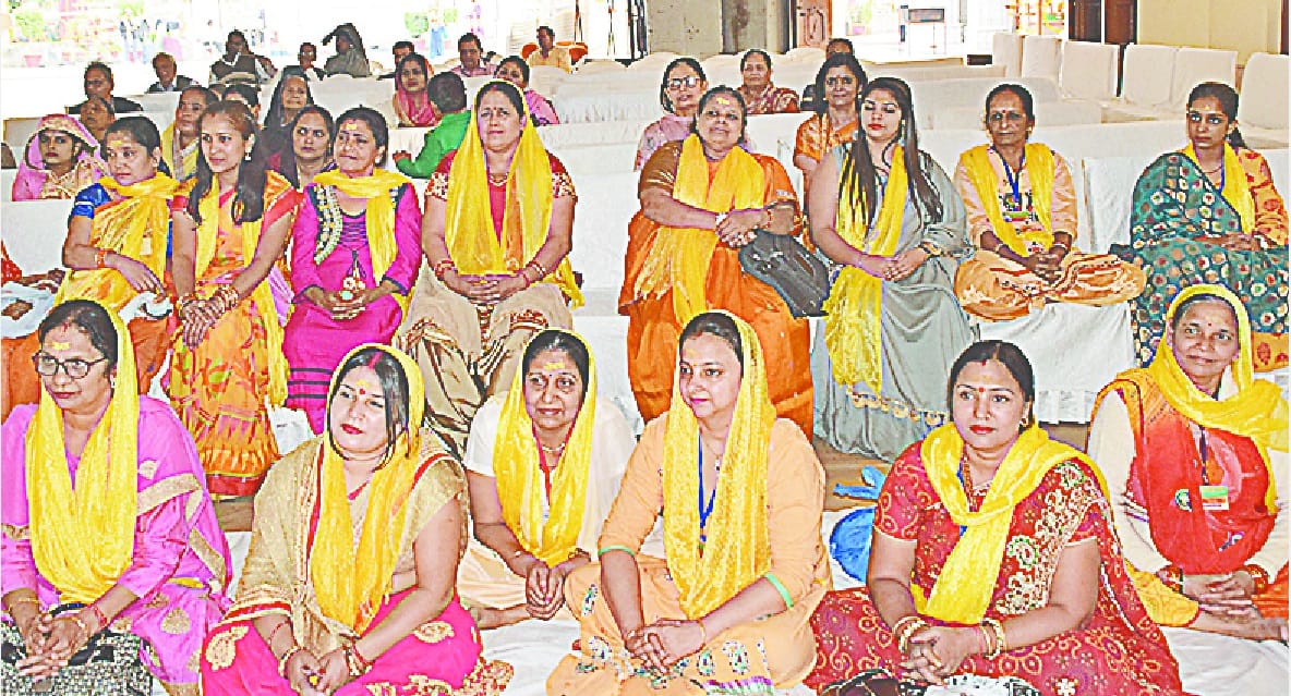 parbhu ki bhakti me hi shakti hai: parfull maharaj