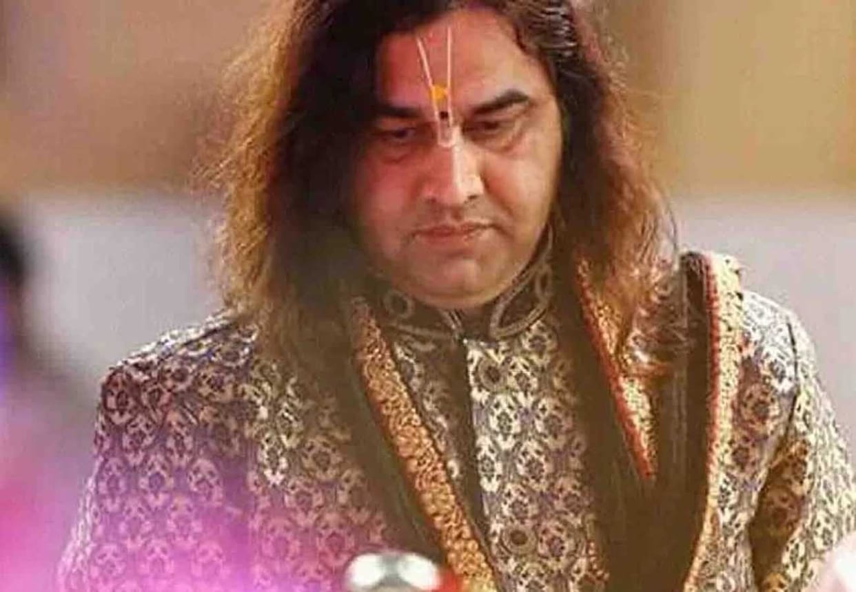 Allegation Of Molestation On Bhagwatacharya Devkinandan Thakur Crime News