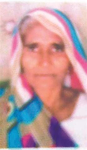 Woman dies due to falling beam, three children severe