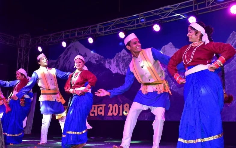 जोहार मेले में बिखरी संस्कृति की रौनक