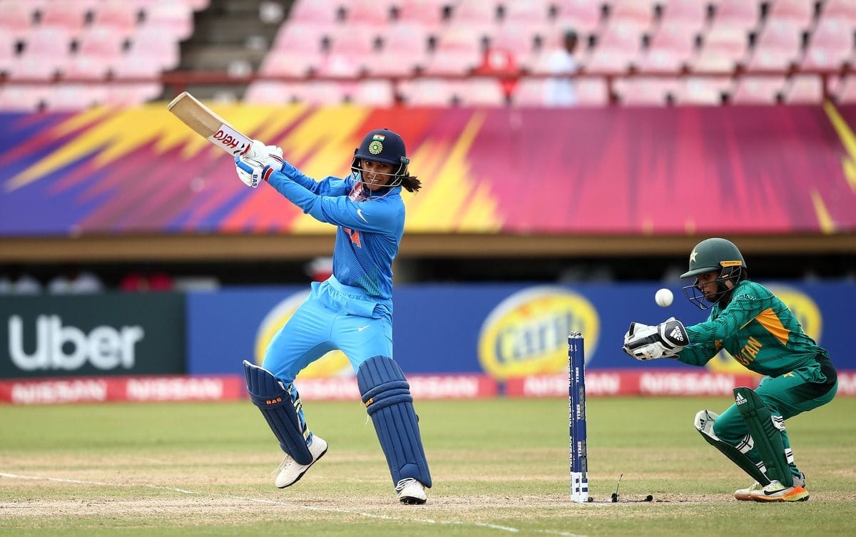 smriti mandhana becomes number one batsman in icc ranking