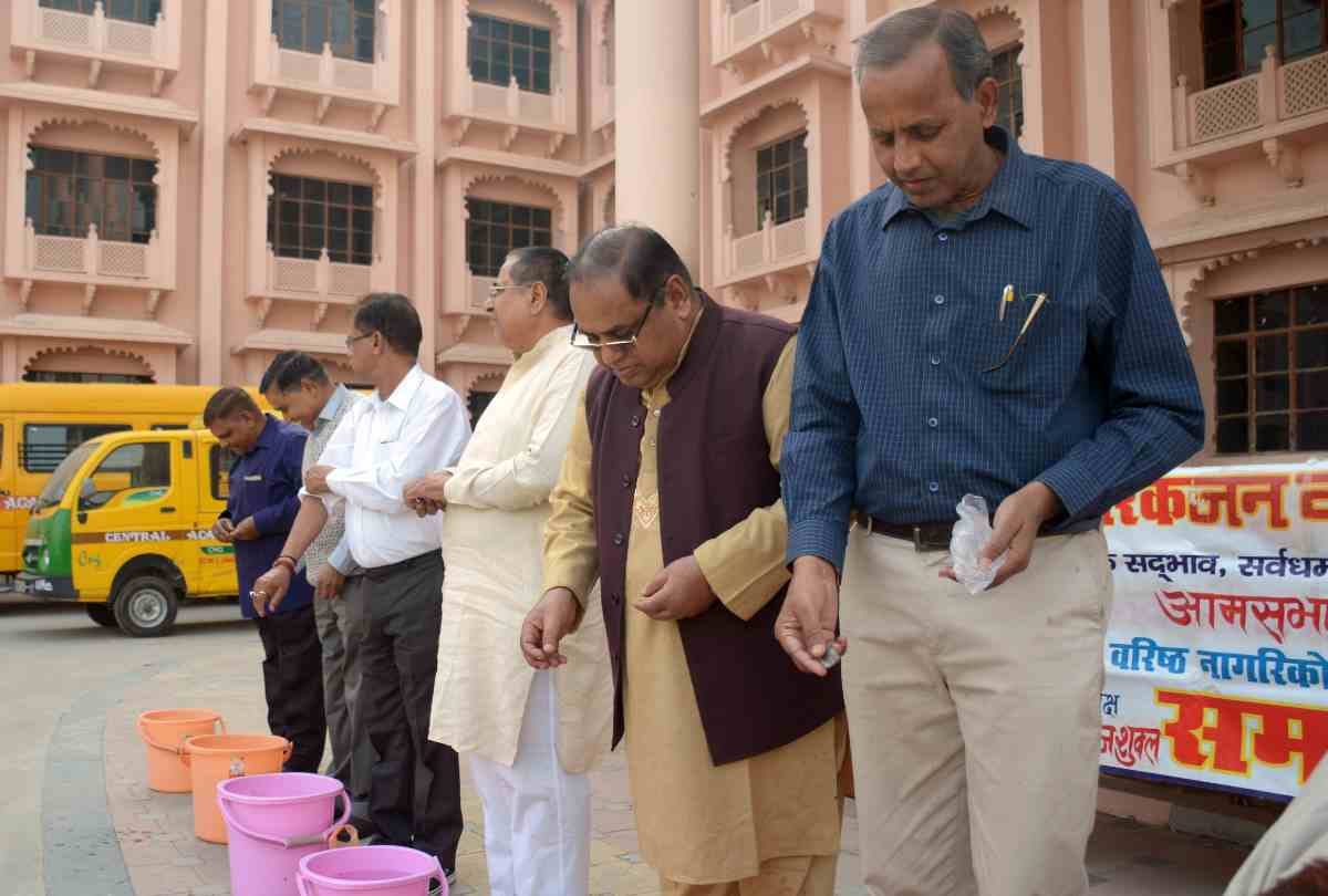 foundation day of varisth nagrik jankalyan samiti