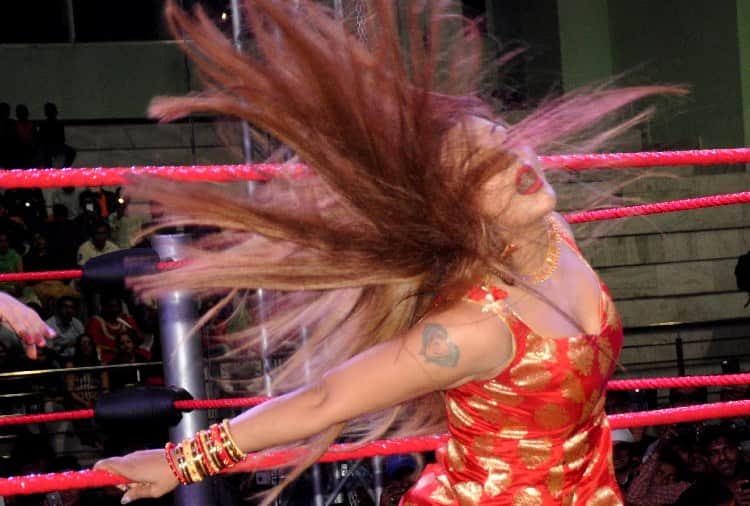 Chandigarh, Bollywood Actress Rakhi Sawant Fight in Wrestling Ring