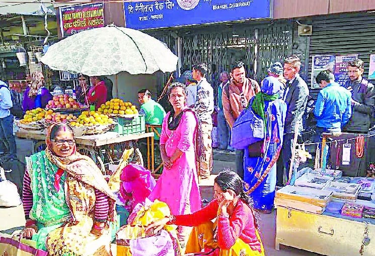 taxi drivers taking extra money from travelers