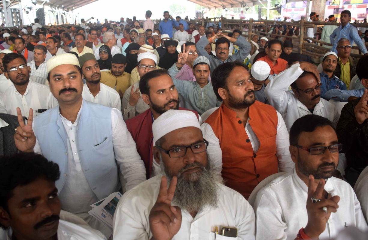 varanasi people show energy for PM modi muslim women says har har modi